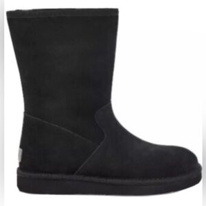 Like New UGG Black Winter Boots with Side Zip